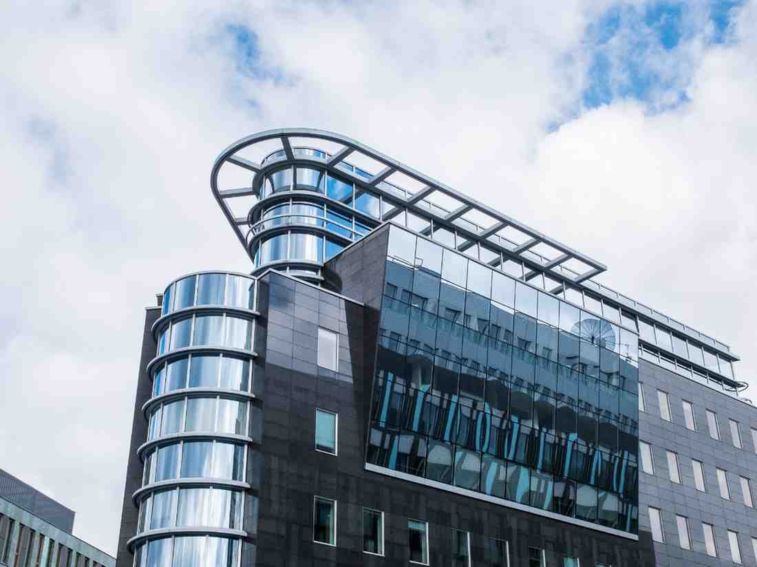 Top Commercial Hubs in South Delhi: Best Areas for Office & Retail Space